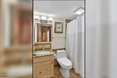 Luxury ski-in/ski-out Highland Village condo with a warm rustic - photo 26