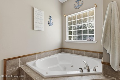 Enjoy the perfect blend of privacy and convenience with this - photo 26