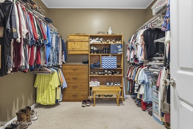 Enjoy the perfect blend of privacy and convenience with this - photo 27