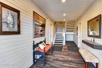 Luxury ski-in/ski-out Highland Village condo with a warm rustic - photo 33