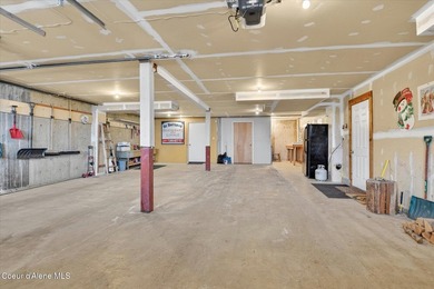 Luxury ski-in/ski-out Highland Village condo with a warm rustic - photo 34