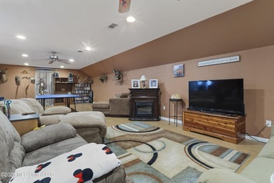 Enjoy the perfect blend of privacy and convenience with this - photo 34