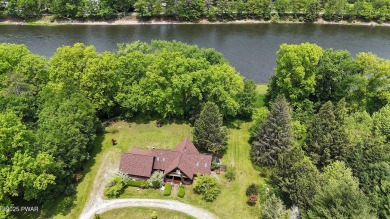 (private lake, pond, creek) Home For Sale in Damascus Pennsylvania