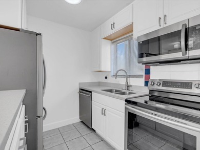 Charming 1-bedroom, 1-bath first-floor corner unit in Forest - photo 6