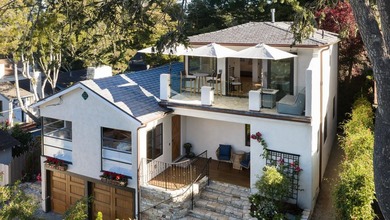 Pacific Tides is a beautifully remodeled coastal retreat located - photo 1