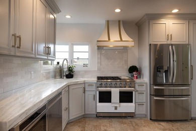 Pacific Tides is a beautifully remodeled coastal retreat located - photo 10