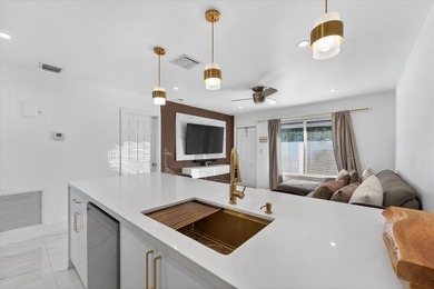 Well-maintained duplex in the heart of Oakland Park offering - photo 1