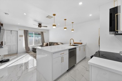 Well-maintained duplex in the heart of Oakland Park offering - photo 2