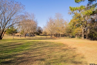 Cozy Cabin Retreat on 8 Acres. Escape to this charming 2-bedroom - photo 12