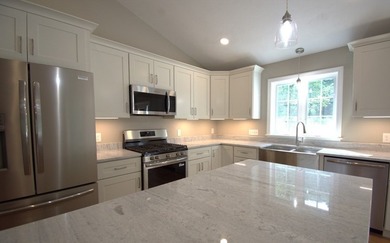 Enjoy the privacy of 1.5 acres in a country setting but offering - photo 6