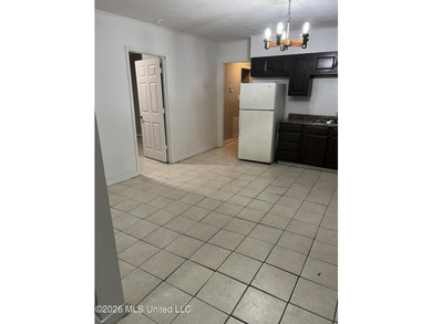 Investor Opportunity! Nestled beneath beautiful, mature oak - photo 3