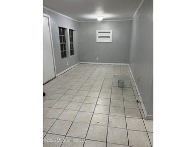 Investor Opportunity! Nestled beneath beautiful, mature oak - photo 5