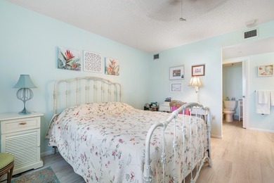 901 Seafarer Cir 306 - photo 8