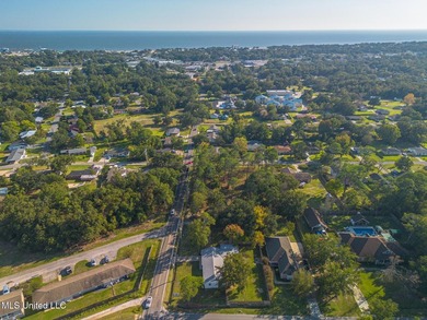 Super Clean, Move-In Ready Brick Home in Award-Winning Long - photo 4