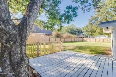 Super Clean, Move-In Ready Brick Home in Award-Winning Long - photo 6
