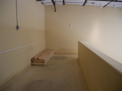 Beautiful Commercial Property that is just right for a live/work