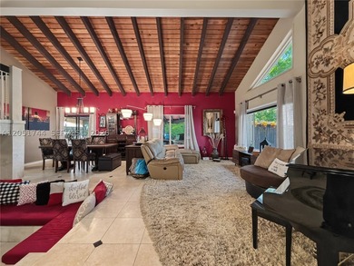 Tucked behind a private, palm-lined entrance in sought-after - photo 6