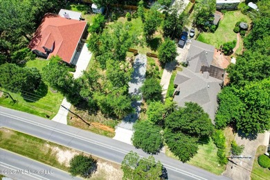 Large cleared lot, partially fenced in a beautiful area in - photo 7