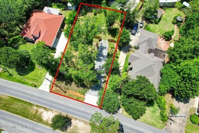 Large cleared lot, partially fenced in a beautiful area in - photo 8