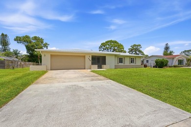 Fully renovated CBS home situated on an over sized .33 acre lot - photo 8