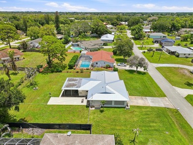 Fully renovated CBS home situated on an over sized .33 acre lot - photo 9