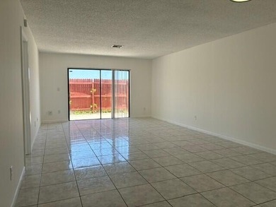 Welcome to this charming 3-bedroom, 2-bathroom townhouse located - photo 4