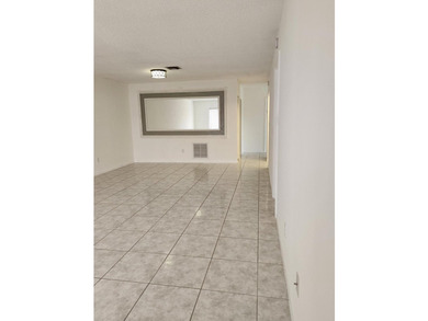 Welcome to this charming 3-bedroom, 2-bathroom townhouse located - photo 7