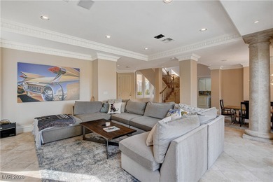 Set behind the guard gates of the iconic Spanish Trail Country