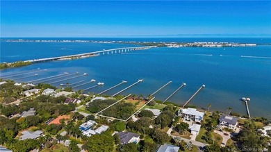 Now available, a fantastic oversized lot in south Sewalls Point - photo 2