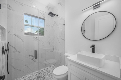 Stunning Move-In Ready New Construction on an Incredible Lot! - photo 7