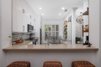 This is a TOTALLY UPDATED absolutely lovely VILLA in Monarch - photo 12