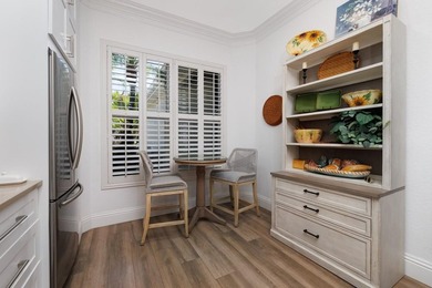 This is a TOTALLY UPDATED absolutely lovely VILLA in Monarch - photo 16