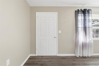 Adorable and well-maintained 2-bedroom, 1-bath home situated on - photo 8