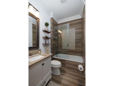 This is a TOTALLY UPDATED absolutely lovely VILLA in Monarch - photo 26