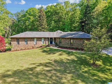 This estate truly embodies the essence of Alabama. Spanning over - photo 9