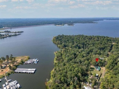 This could be your permanent home or the perfect getaway. The - photo 23