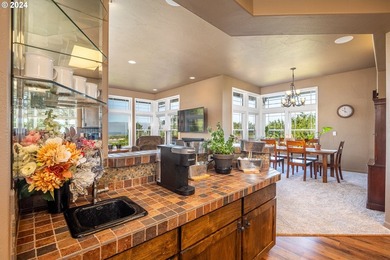 Wake up to sweeping views of the Pacific Ocean, Siuslaw River - photo 13