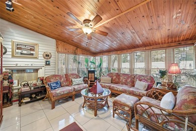 Welcome to this well-maintained 3-bedroom, 3-bath split-level - photo 2