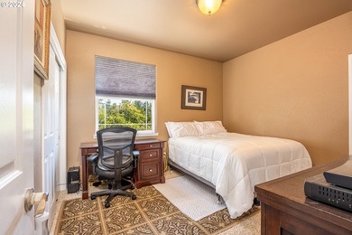 Wake up to sweeping views of the Pacific Ocean, Siuslaw River - photo 25