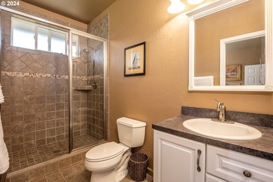 Wake up to sweeping views of the Pacific Ocean, Siuslaw River - photo 30