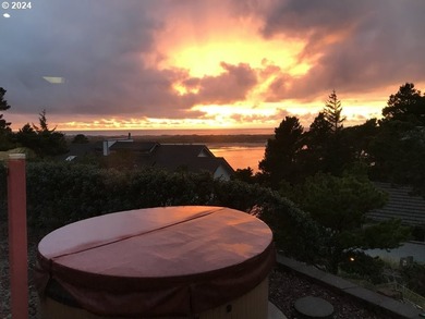 Wake up to sweeping views of the Pacific Ocean, Siuslaw River - photo 34
