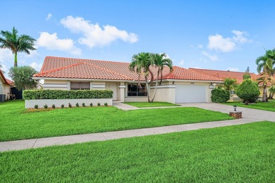 Beautiful, impeccably maintained, move-in ready 3/2/2 in the - photo 2
