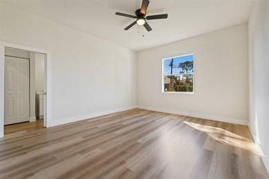 Seller is offering SELLER CONCESSIONS. Prime Location! Step into - photo 4