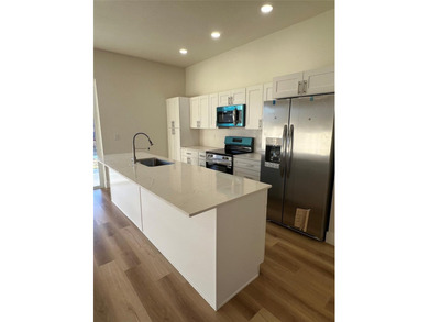 Seller is offering SELLER CONCESSIONS. Prime Location! Step into - photo 7