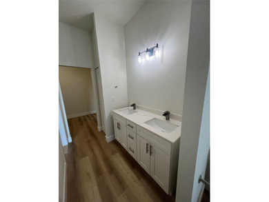 Seller is offering SELLER CONCESSIONS. Prime Location! Step into - photo 10