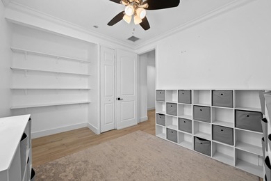 Welcome to the gated community of Canyon Lakes! This beautifully - photo 19