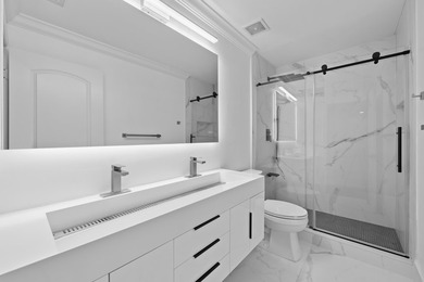 Welcome to the gated community of Canyon Lakes! This beautifully - photo 33