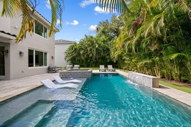 Welcome to the gated community of Canyon Lakes! This beautifully - photo 36