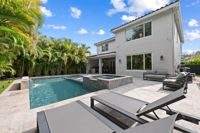 Welcome to the gated community of Canyon Lakes! This beautifully - photo 37