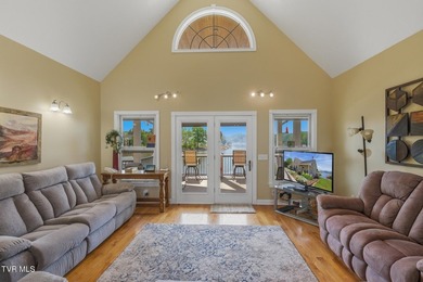 Welcome to your dream lakefront retreat on the pristine shores - photo 11